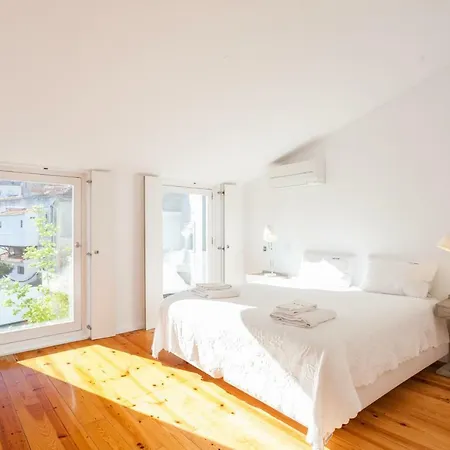 Дом отдыха Feels Like Belem Luxus House With Pool